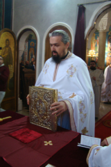 Света Архијерејска Литургија у храму Светог великомученика Димитрија Света Архијерејска Литургија у храму Светог великомученика Димитрија