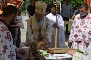 Sveta arhijerejska liturgija u selu Rudovci Sveta arhijerejska liturgija u selu Rudovci